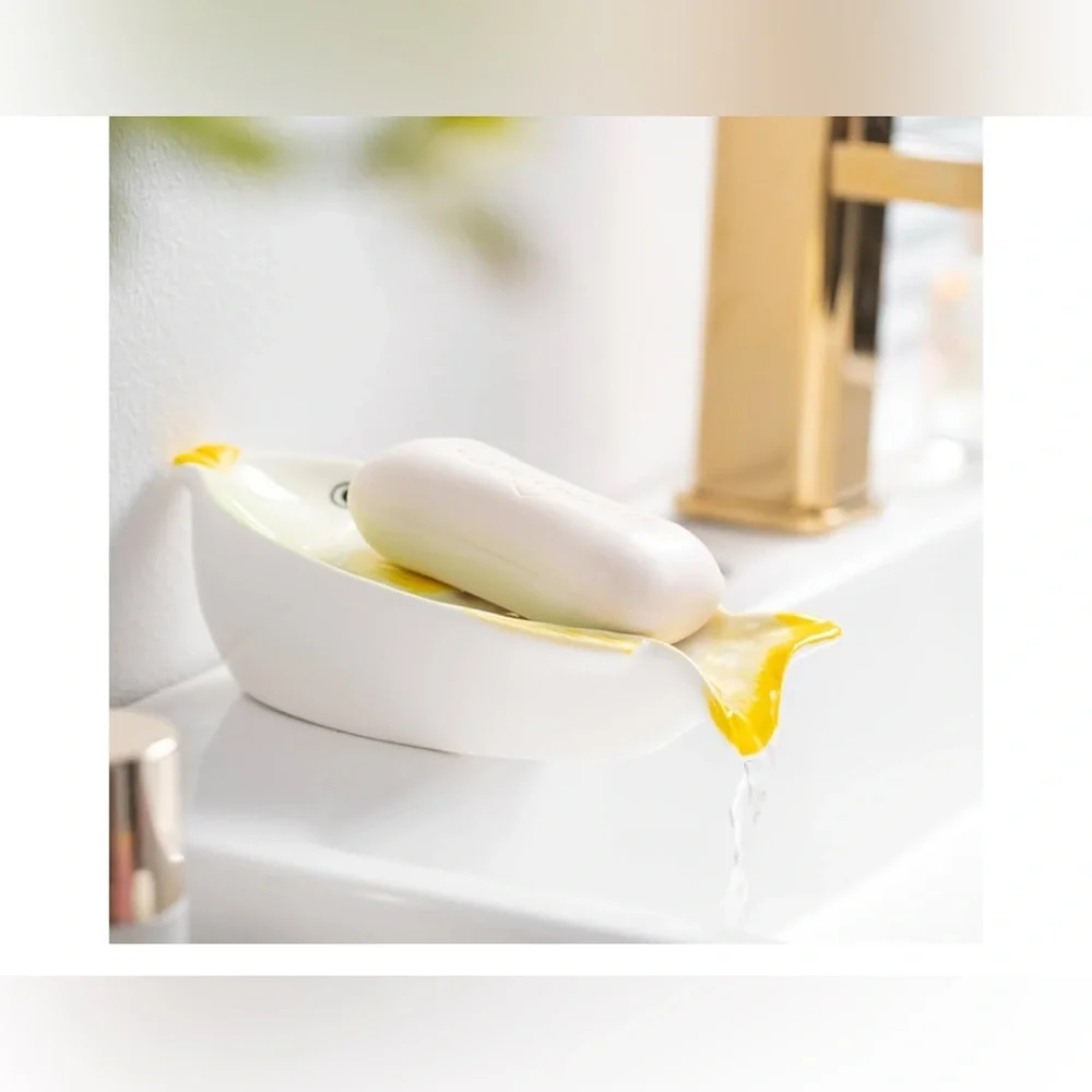 NEW Fish-Shaped Soap Dish Ceramic Waterfall  Bar Soap Holder Self Draining Soap